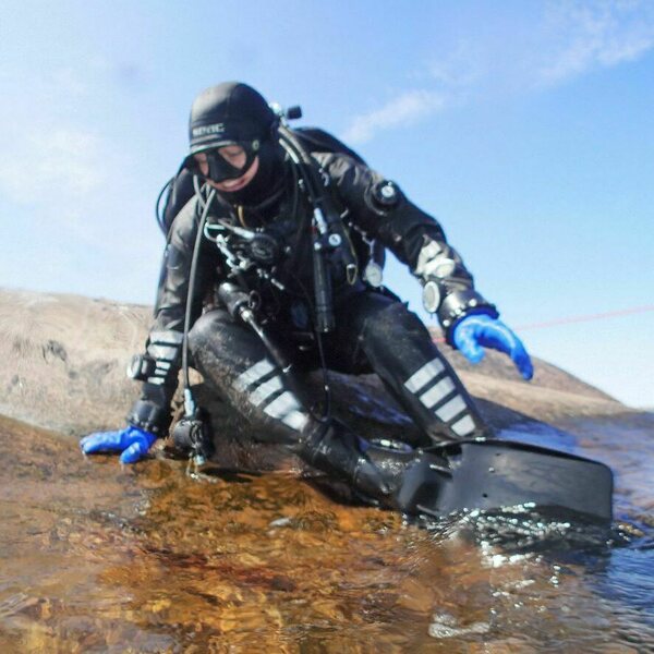 PADI Dry Suit Diver - minigroup for two divers.